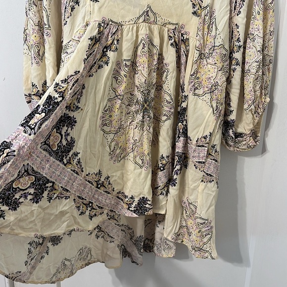 Free People Top with pockets! - Picture 3 of 7